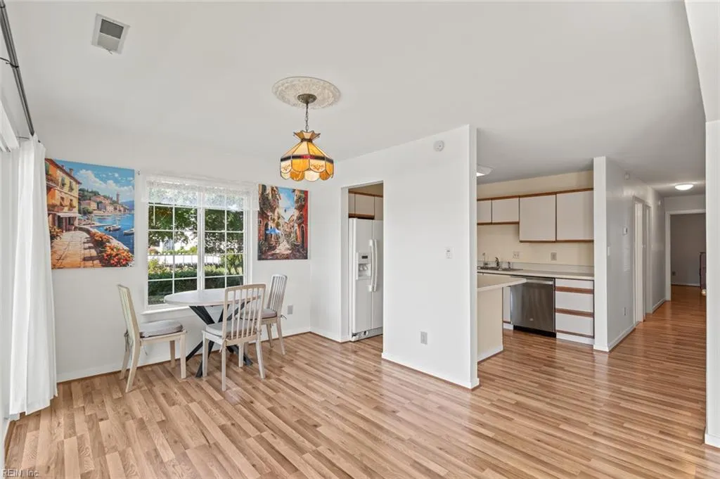 Hampton, Virginia 23669, United States, 3 Bedrooms Bedrooms, ,2 BathroomsBathrooms,Residential,Active,198311