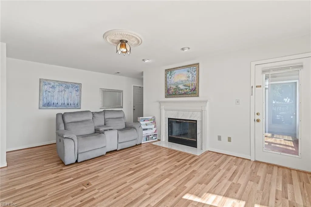 Hampton, Virginia 23669, United States, 3 Bedrooms Bedrooms, ,2 BathroomsBathrooms,Residential,Active,198311