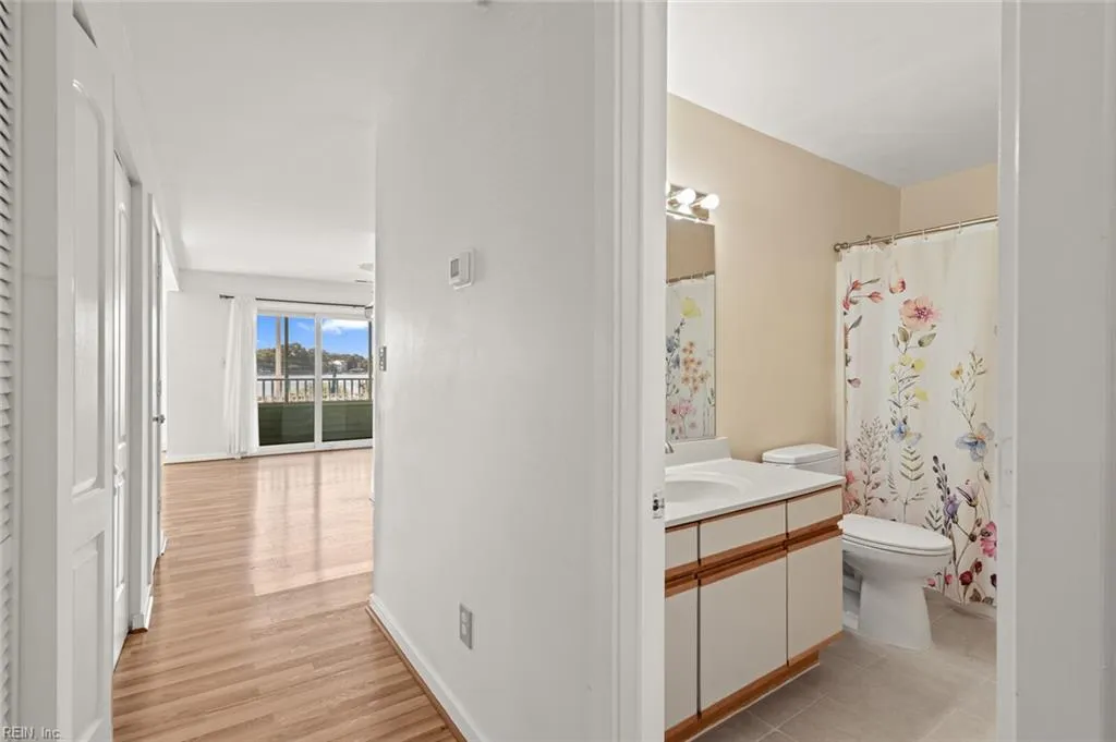 Hampton, Virginia 23669, United States, 3 Bedrooms Bedrooms, ,2 BathroomsBathrooms,Residential,Active,198311