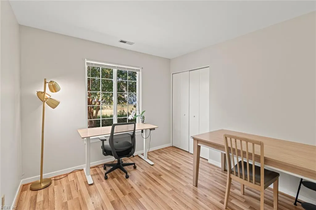 Hampton, Virginia 23669, United States, 3 Bedrooms Bedrooms, ,2 BathroomsBathrooms,Residential,Active,198311