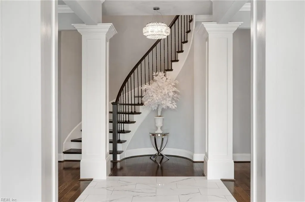 Virginia Beach, Virginia 23456, United States, 6 Bedrooms Bedrooms, ,6 BathroomsBathrooms,Residential,Active,154824