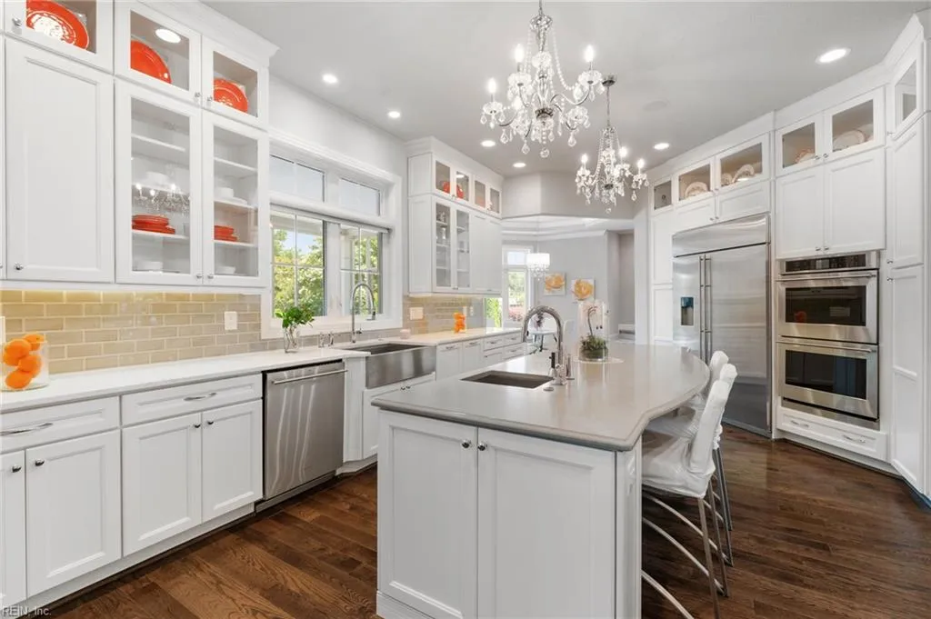 Virginia Beach, Virginia 23456, United States, 6 Bedrooms Bedrooms, ,6 BathroomsBathrooms,Residential,Active,154824