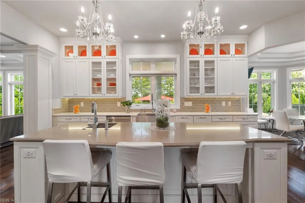 Virginia Beach, Virginia 23456, United States, 6 Bedrooms Bedrooms, ,6 BathroomsBathrooms,Residential,Active,154824