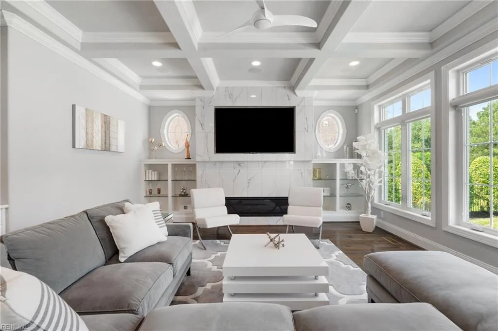 Virginia Beach, Virginia 23456, United States, 6 Bedrooms Bedrooms, ,6 BathroomsBathrooms,Residential,Active,154824