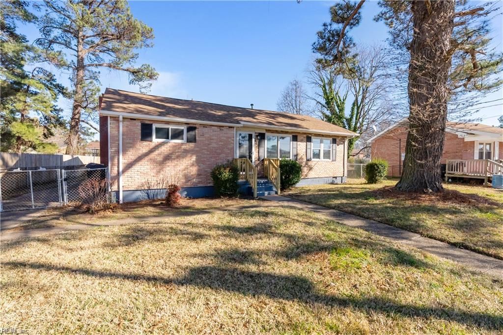 Photo of 607 Henderson Street, Portsmouth, VA 23701 (MLS # 10624033)