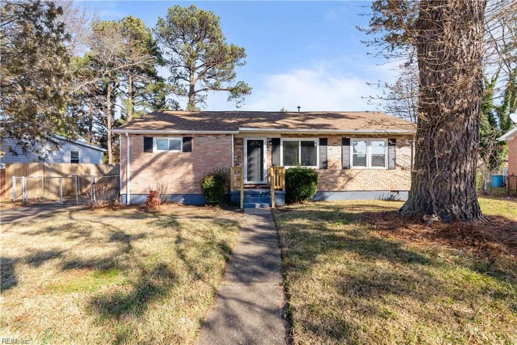 Photo of 607 Henderson Street, Portsmouth, VA 23701 (MLS # 10624033)