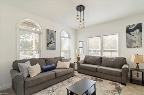 2205 E Pembroke Avenue, Hampton, VA 23664 - MLS#: 10565939