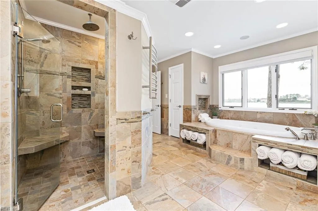 Virginia Beach, Virginia 23451, United States, 5 Bedrooms Bedrooms, ,4 BathroomsBathrooms,Residential,Active,253535