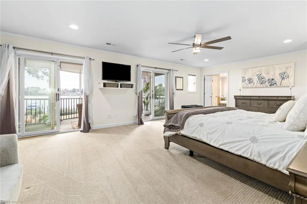 Virginia Beach, Virginia 23451, United States, 5 Bedrooms Bedrooms, ,4 BathroomsBathrooms,Residential,Active,253535