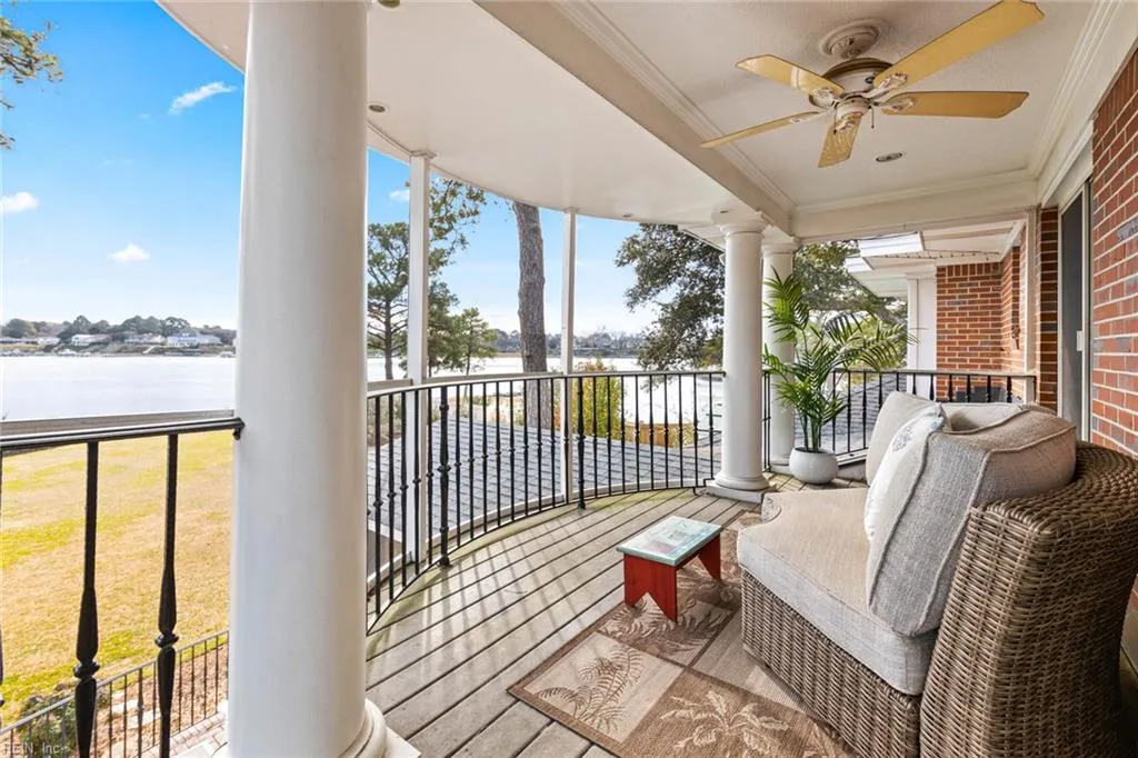 Virginia Beach, Virginia 23451, United States, 5 Bedrooms Bedrooms, ,4 BathroomsBathrooms,Residential,Active,253535