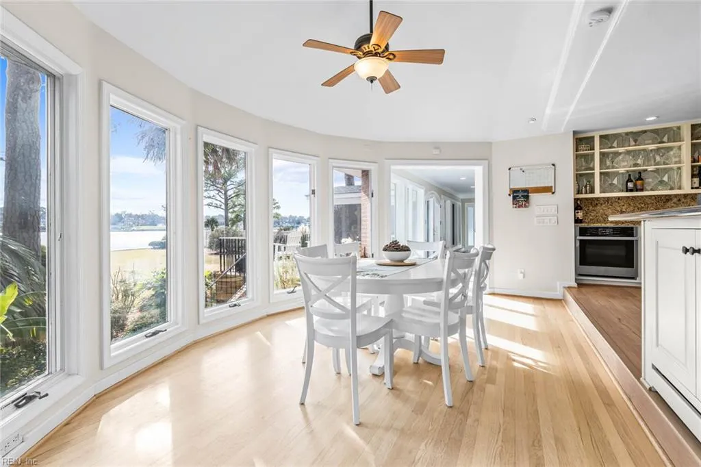 Virginia Beach, Virginia 23451, United States, 5 Bedrooms Bedrooms, ,4 BathroomsBathrooms,Residential,Active,253535