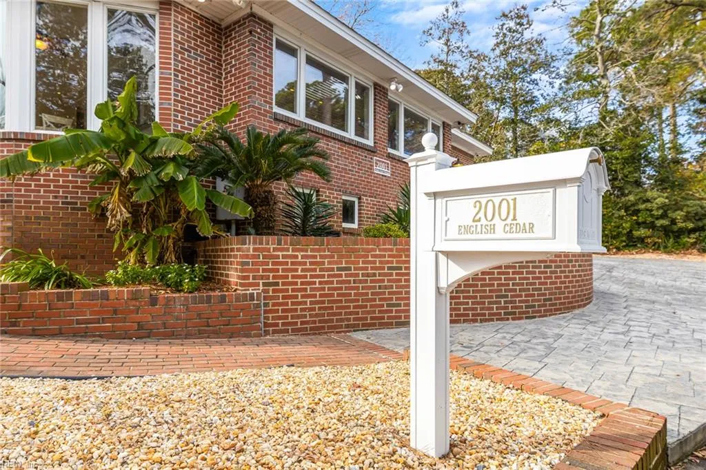 Virginia Beach, Virginia 23451, United States, 5 Bedrooms Bedrooms, ,4 BathroomsBathrooms,Residential,Active,253535