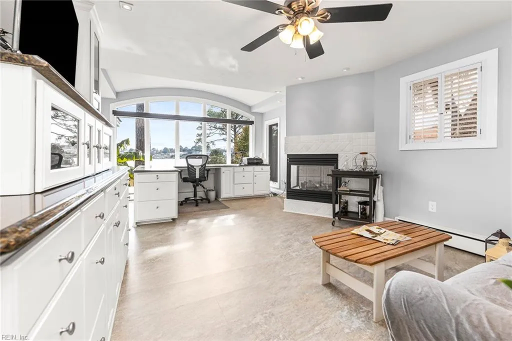 Virginia Beach, Virginia 23451, United States, 5 Bedrooms Bedrooms, ,4 BathroomsBathrooms,Residential,Active,253535