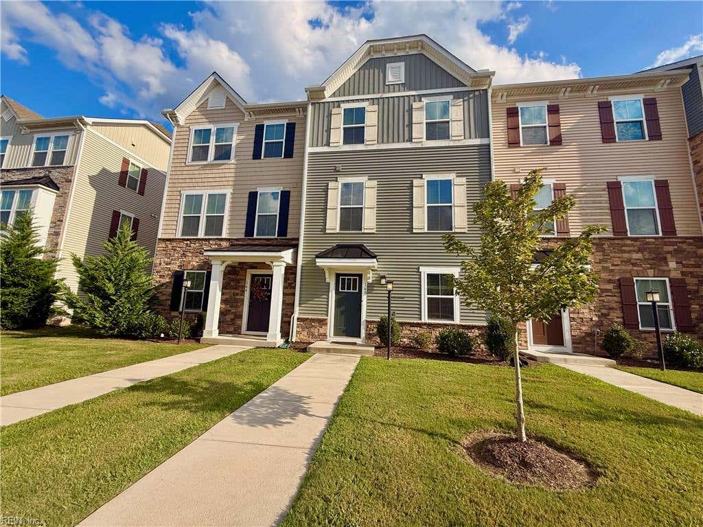 Photo of 160 Spring Grove Way, Smithfield, VA 23430 (MLS # 10650972)