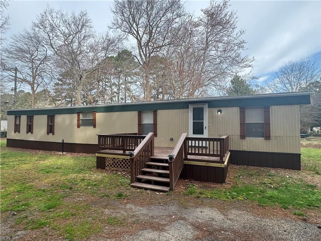 Photo of 102 Juniper Circle, Moyock, NC 27958 (MLS # 10624660)