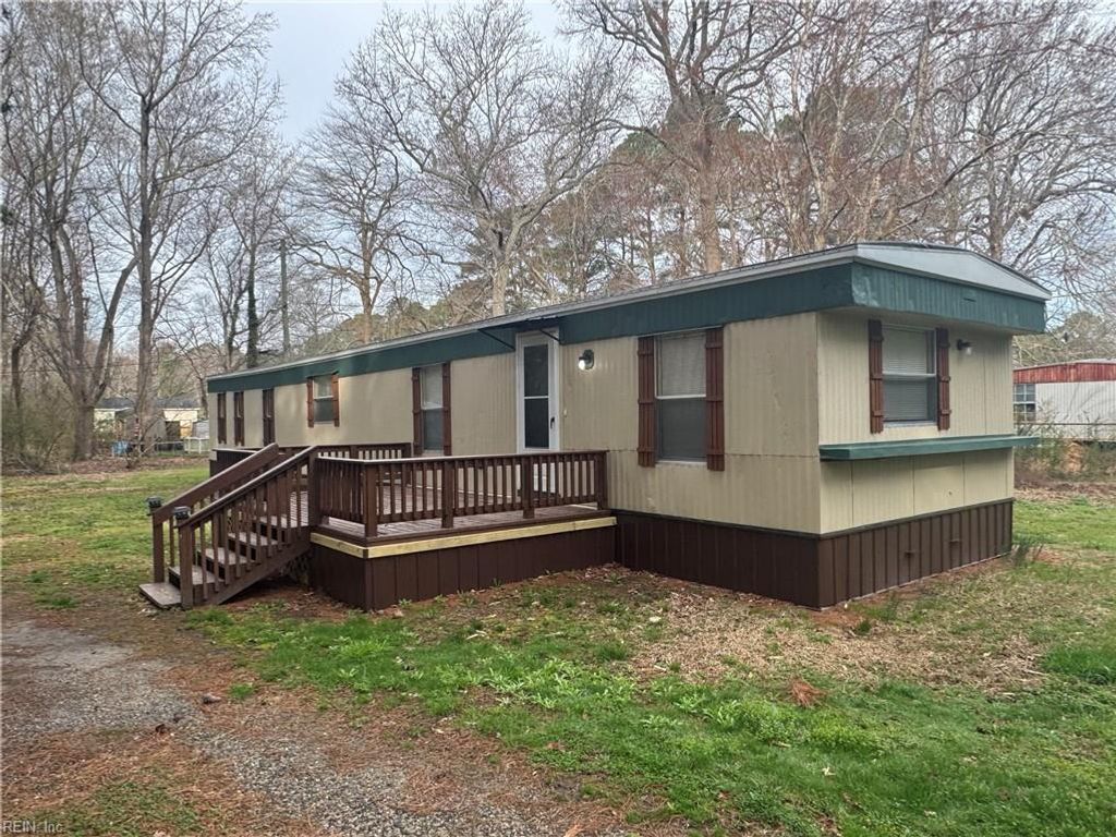 Photo of 102 Juniper Circle, Moyock, NC 27958 (MLS # 10624660)