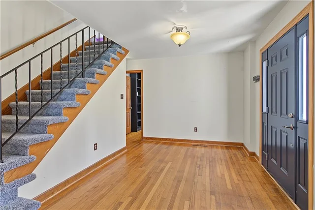 512 Timberneck Court, photo 4 of 35