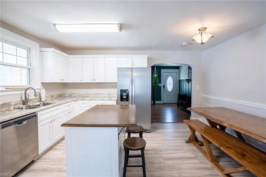 Photo of 2629 Bapaume Avenue, Norfolk, VA 23509 (MLS # 10627460)