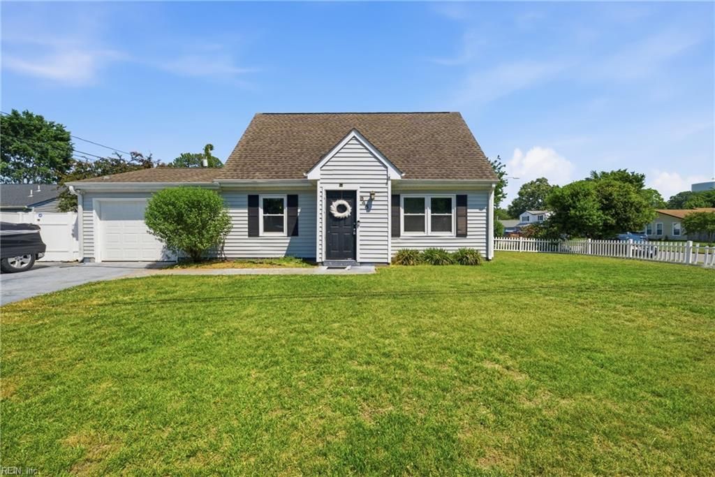 Photo of 646 Garfield Avenue, Virginia Beach, VA 23452 (MLS # 10636054)