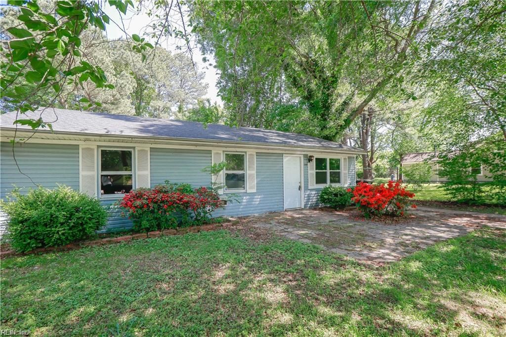 Photo of 130 Francis Street, Portsmouth, VA 23702 (MLS # 10605997)