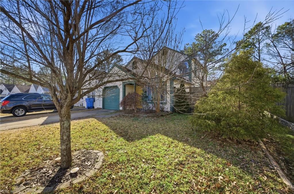 Photo of 420 Cobblewood Arch, Chesapeake, VA 23320 (MLS # 10617372)