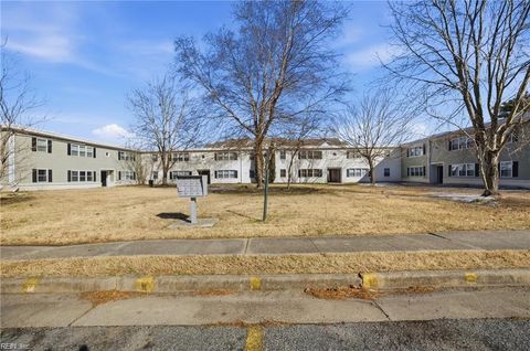 Photo of 642 Dresden Drive #K, Newport News, VA 23601 (MLS # 10629366)