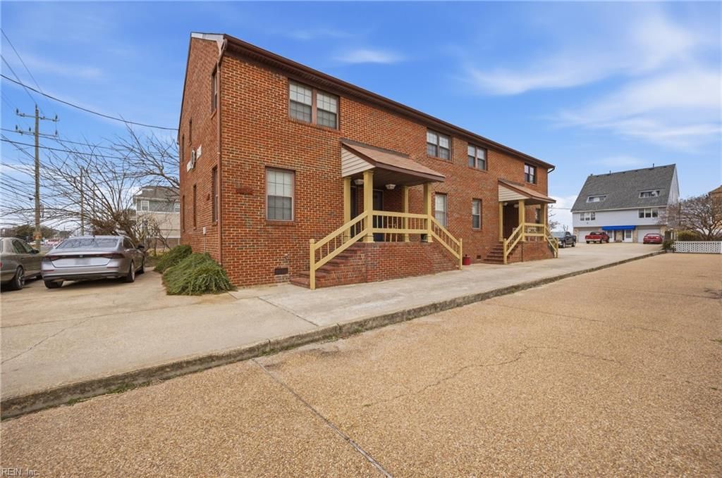 Photo of 840 W Ocean View Avenue, Norfolk, VA 23503 (MLS # 10623277)