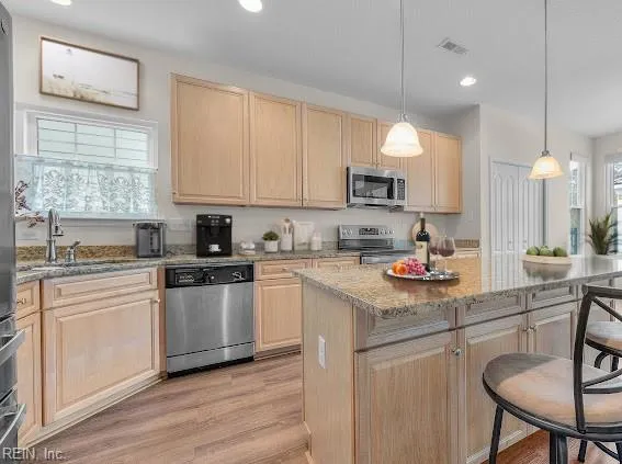 Virginia Beach, Virginia 23455, United States, 4 Bedrooms Bedrooms, ,3 BathroomsBathrooms,Residential,Active,255565