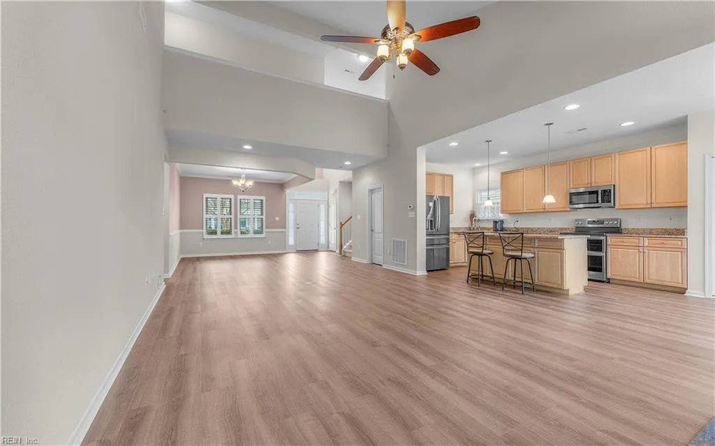 Virginia Beach, Virginia 23455, United States, 4 Bedrooms Bedrooms, ,3 BathroomsBathrooms,Residential,Active,255565