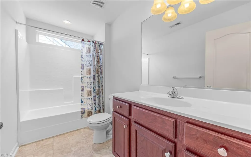 Virginia Beach, Virginia 23455, United States, 4 Bedrooms Bedrooms, ,3 BathroomsBathrooms,Residential,Active,255565