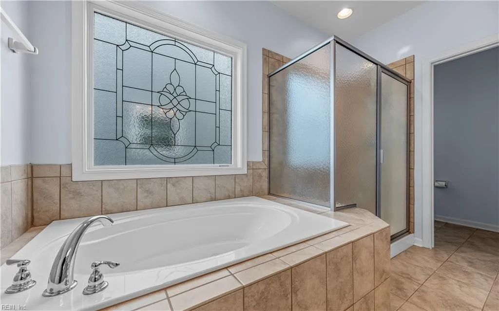 Virginia Beach, Virginia 23455, United States, 4 Bedrooms Bedrooms, ,3 BathroomsBathrooms,Residential,Active,255565