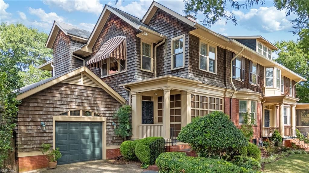 Photo of 1001 Graydon Avenue, Norfolk, VA 23507 (MLS # 10600118)