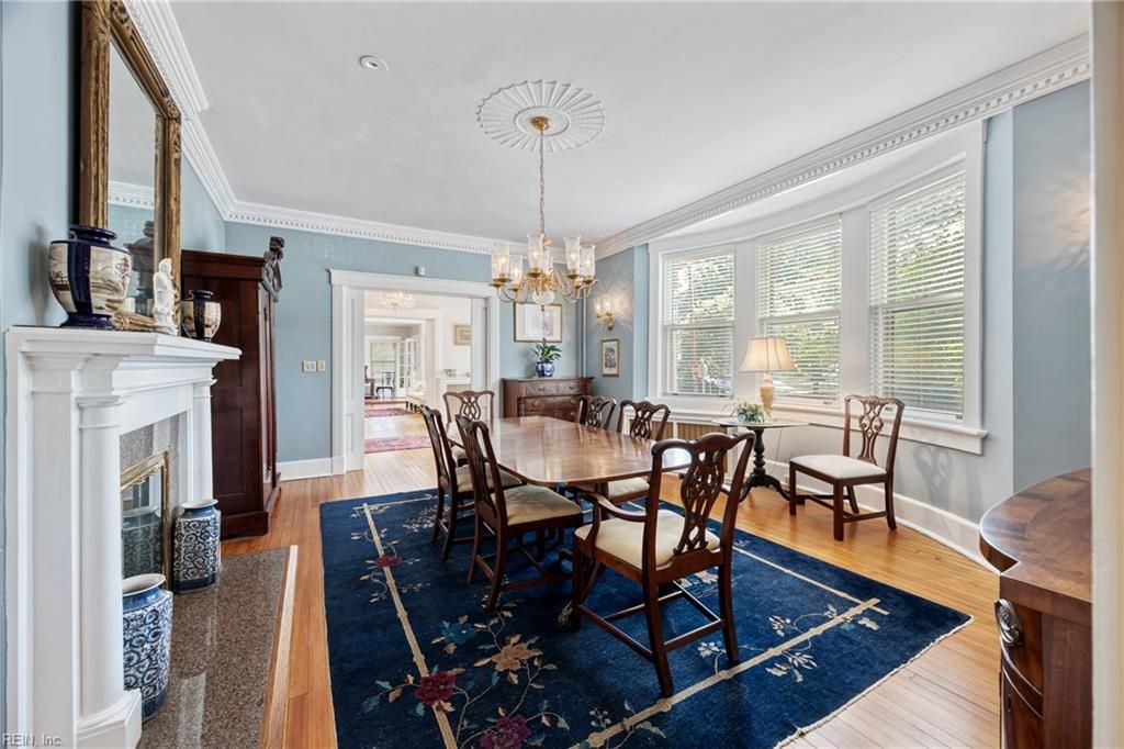 Photo of 1001 Graydon Avenue, Norfolk, VA 23507 (MLS # 10600118)