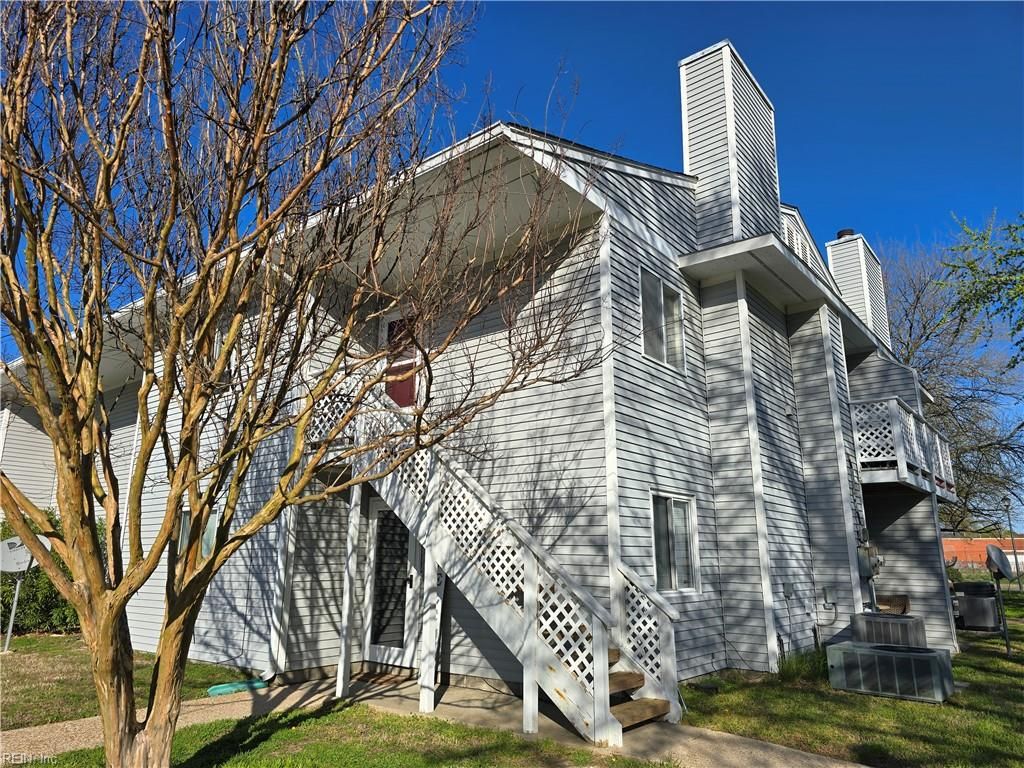 Photo of 113 Roane Dr Drive #A, Hampton, VA 23669 (MLS # 10626970)