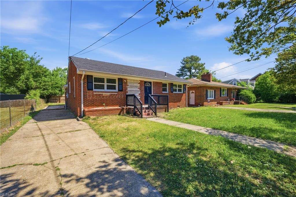 Photo of 2908 Hollister Avenue, Norfolk, VA 23504 (MLS # 10633563)