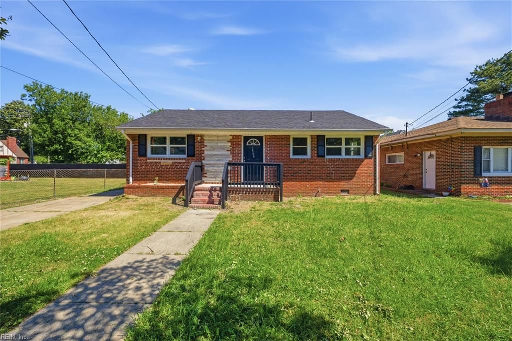 Photo of 2908 Hollister Avenue, Norfolk, VA 23504 (MLS # 10633563)