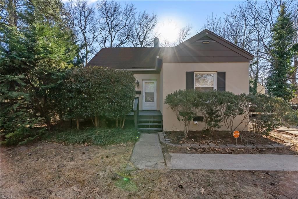 Photo of 18 Beverly Street, Hampton, VA 23669 (MLS # 10619564)