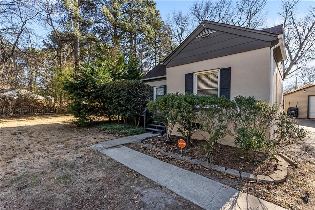 Photo of 18 Beverly Street, Hampton, VA 23669 (MLS # 10619564)
