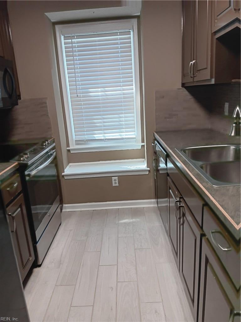 Photo of 211 Crestwood Court, Yorktown, VA 23692 (MLS # 10641888)