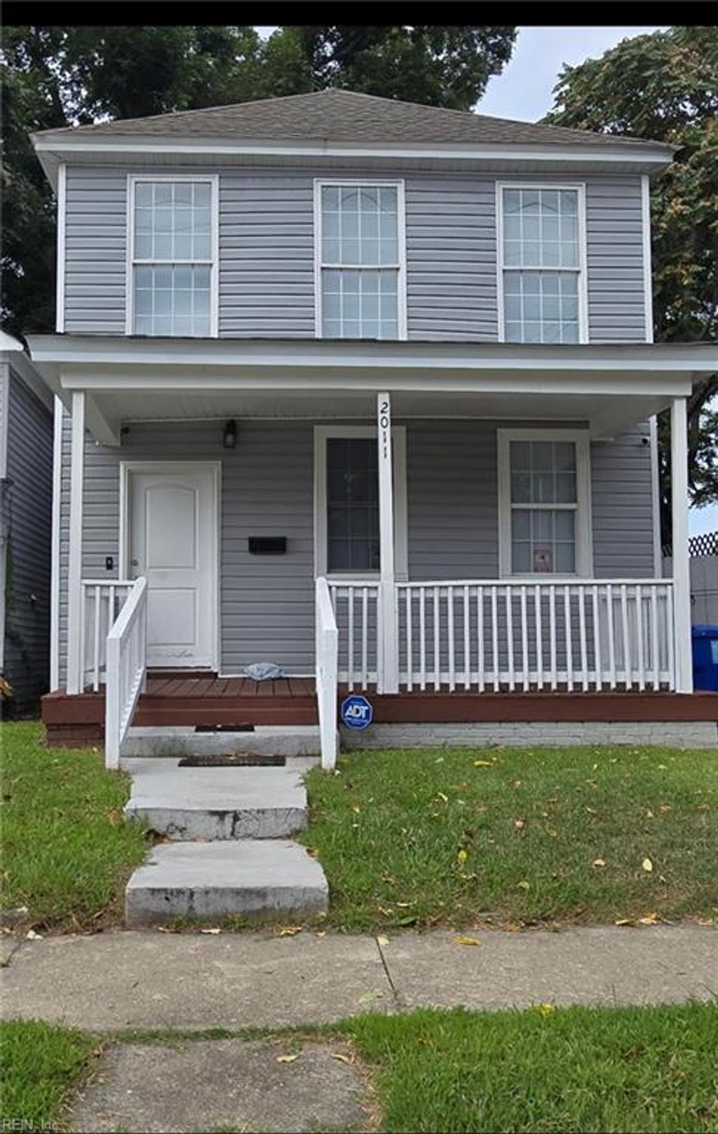 Photo of 2011 Chestnut Avenue, Newport News, VA 23607 (MLS # 10612698)