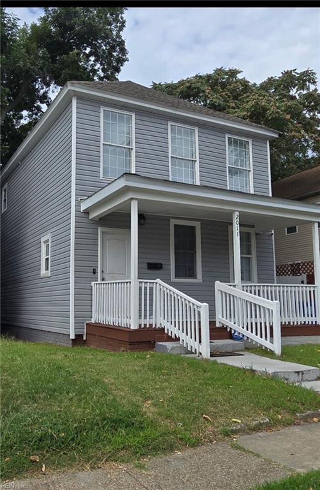 Photo of 2011 Chestnut Avenue, Newport News, VA 23607 (MLS # 10612698)