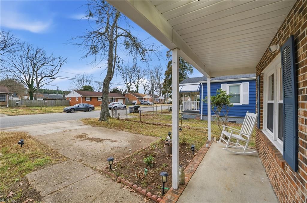 Photo of 812 Ridgeway Avenue, Hampton, VA 23661 (MLS # 10615223)