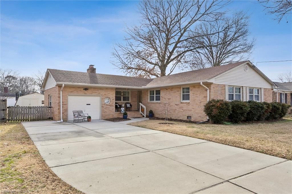 Photo of 17 Bosch Lane, Newport News, VA 23606 (MLS # 10614745)