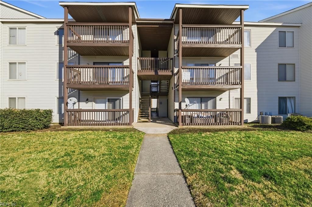 Photo of 58 Wells Court #2, Hampton, VA 23666 (MLS # 10632883)