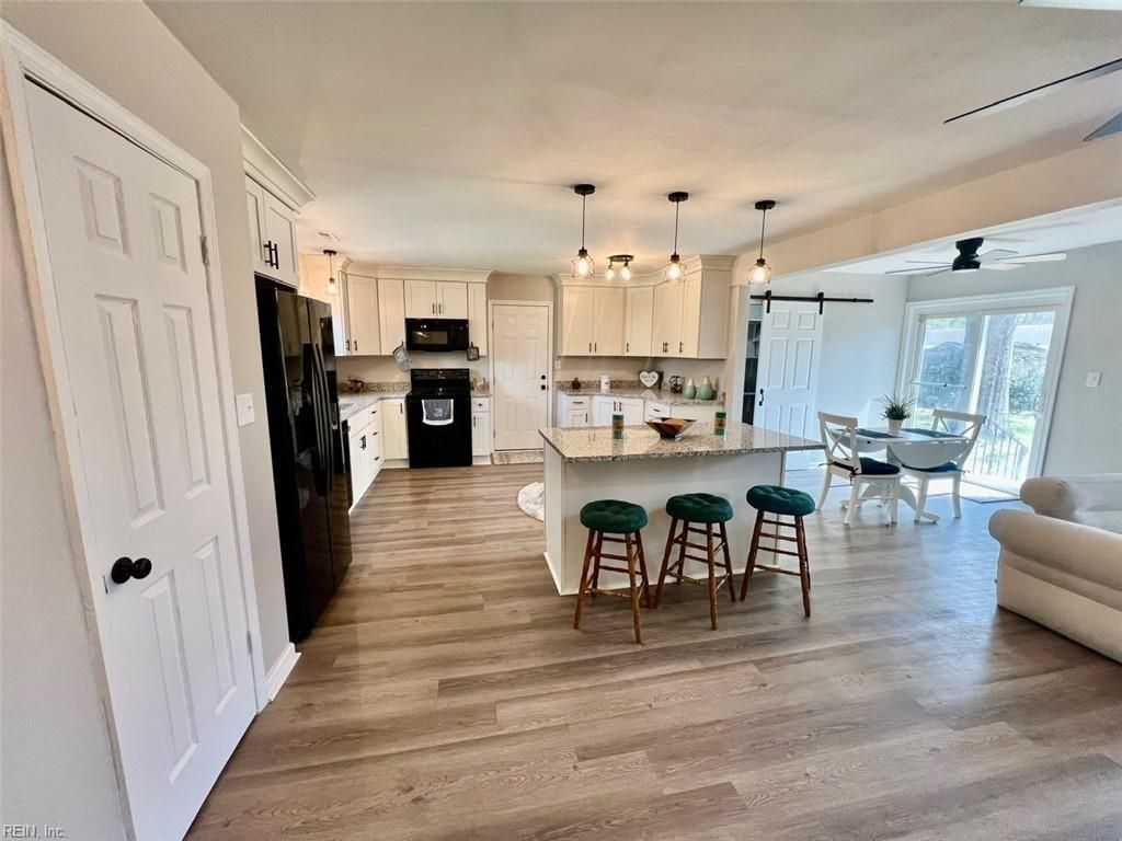 Photo of 5605 Greenefield Drive S, Portsmouth, VA 23703 (MLS # 10626399)