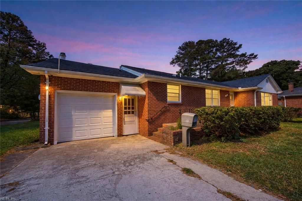 Photo of 4425 Winchester Drive, Portsmouth, VA 23707 (MLS # 10630663)