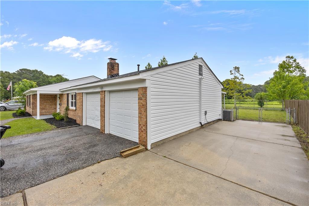 3529 Club House RD