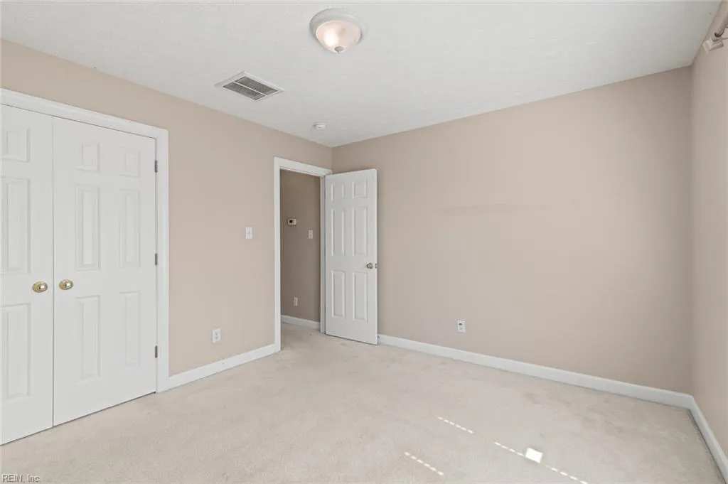 Poquoson, Virginia 23662, United States, 5 Bedrooms Bedrooms, ,3 BathroomsBathrooms,Residential,Active,220649