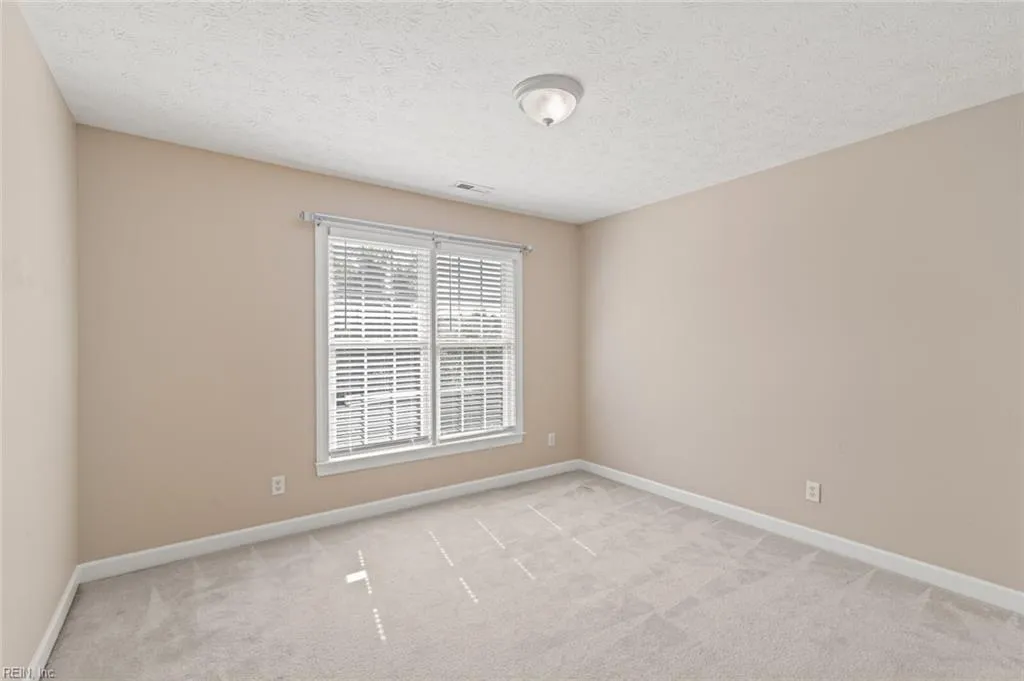 Poquoson, Virginia 23662, United States, 5 Bedrooms Bedrooms, ,3 BathroomsBathrooms,Residential,Active,220649