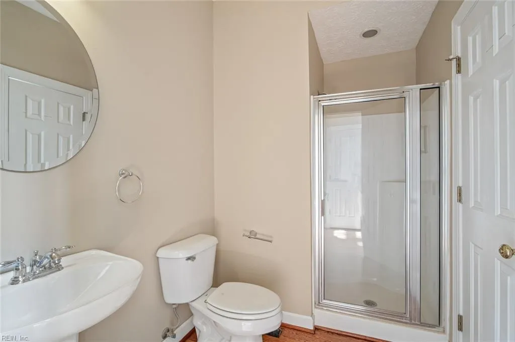 Poquoson, Virginia 23662, United States, 5 Bedrooms Bedrooms, ,3 BathroomsBathrooms,Residential,Active,220649